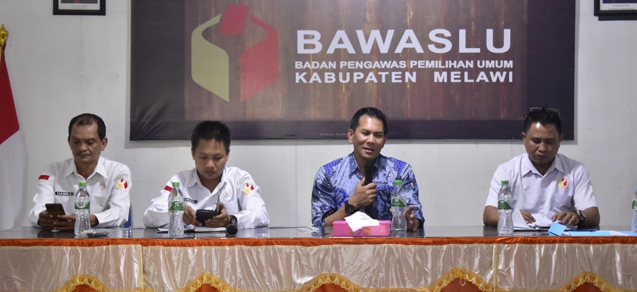 BAWASLU KABUPATEN MELAWI, MENERIMA KUNJUNGAN KERJA KETUA BAWASLU PROVINSI KALIMANTAN BARAT BAPAK RUHERMANSYAH, S. H DALAM AGENDA SILAHTURAHMI SEKALIGUS MONITORING PERSIAPAN PEMILU SERENTAK 2024