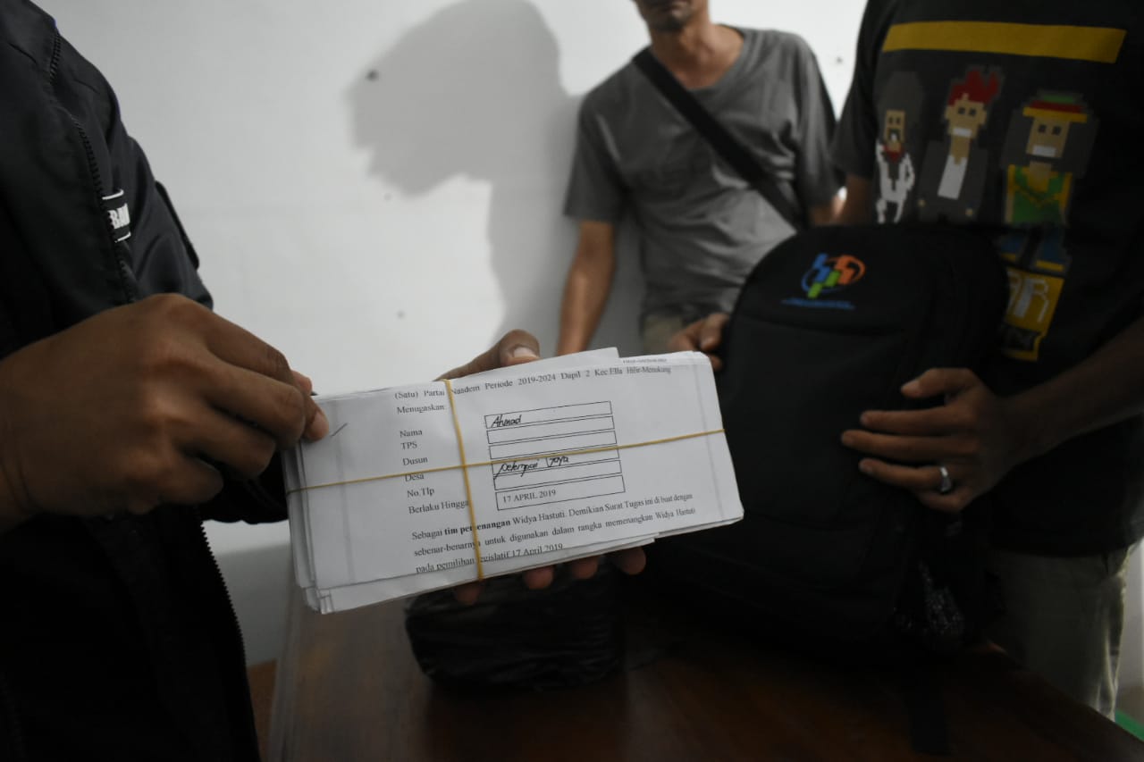 BAWASLU KABUPATEN MELAWI AMANKAN SEJUMLAH UANG DALAM PATROLI GABUNGAN BERSAMA SENTRA GAKKUMDU DAN POLRES KABUPATEN MELAWI