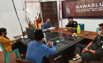 KOORDINASI DI TENGAH PANDEMI  BAWASLU BERHARAP KPU LAKUKAN RAPID TES PPDP SEBELUM COKLIT