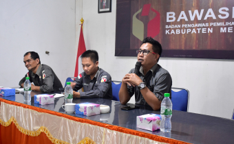 Rapat Fasilitasi PPID Bawaslu Kabupaten Melawi