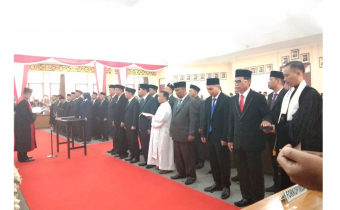 Bawaslu Melawi Hadiri Pelantikan Anggota DPRD Kabupaten Melawi Hasil Pemilu Serentak tahun 2019