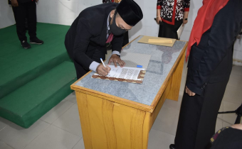 BADAN PENGAWAS PEMILIHAN UMUM KABUPATEN MELAWI MELANTIK PAW ANGGOTA PANITIA PENGAWAS PEMILIHAN UMUM KECAMATAN NANGA PINOH