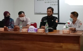 BAWASLU MELAWI GELAR RAPAT PENGAWASAN MEDIA SOCIAL