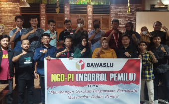 MENGHADAPI PEMILU TAHUN 2024 MENDATANG, BAWASLU (BADAN PENGAWAS PEMILU) KABUPATEN MELAWI MENGGELAR DISKUSI BERSAMA OKP (ORGANISASI KEMASYARAKATAN DAN PEMUDA)