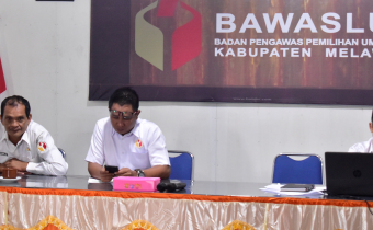 RAPAT PENINGKATAN KAPASITAS BIDANG HUMAS & PROTOKOL DILINGKUNGAN BAWASLU KABUPATEN MELAWI