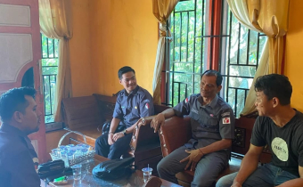 Bawaslu Melawi Berkoordinasi Dengan Kepala Desa Tanjung Sari 