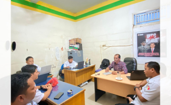 Bawaslu Melawi Gelar Rapat Internal bersama kasubbag pengawasan dan para staf yang membidangi 